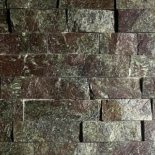 Tonos de Piedra Cortada Verde: verde, ciruela, óxido, en un acercamiento de la muestra real